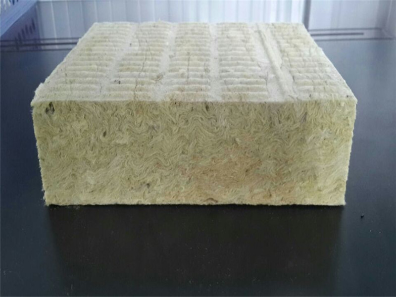 防火巖棉板保溫材料是什么